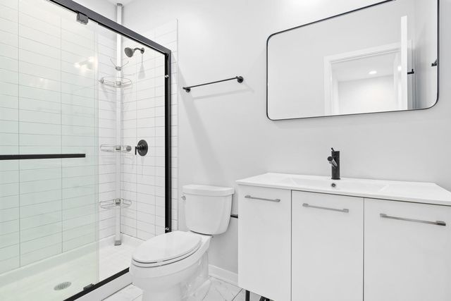 6605 North Avenue 6605-2, Oak Park, IL 60302