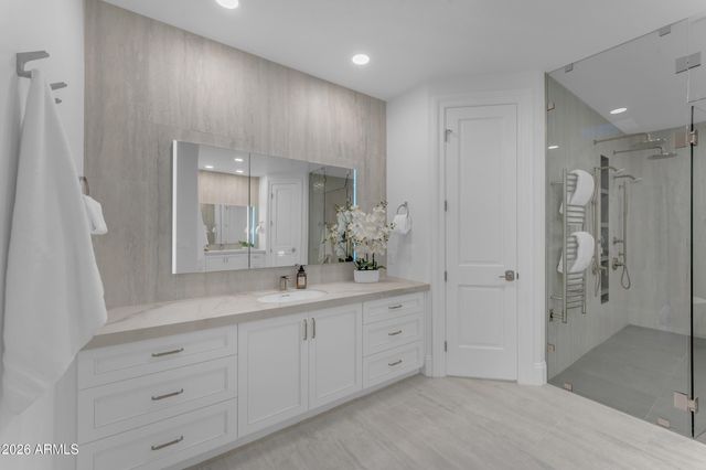 8440 S COLLEGE Lane, Tempe, AZ 85284