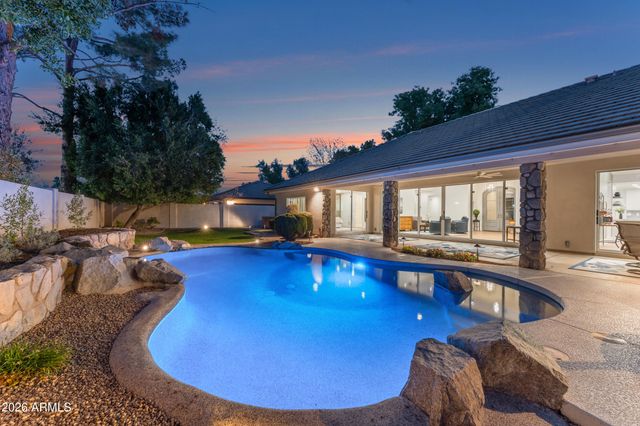 8440 S COLLEGE Lane, Tempe, AZ 85284