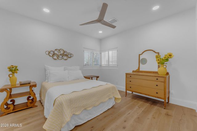 8440 S COLLEGE Lane, Tempe, AZ 85284