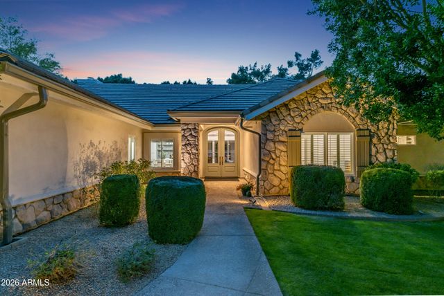 8440 S COLLEGE Lane, Tempe, AZ 85284