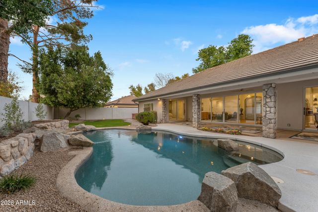 8440 S COLLEGE Lane, Tempe, AZ 85284