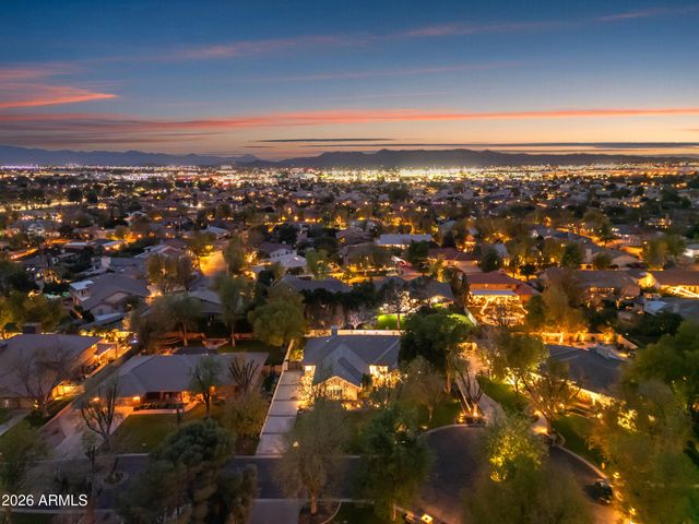 8440 S COLLEGE Lane, Tempe, AZ 85284