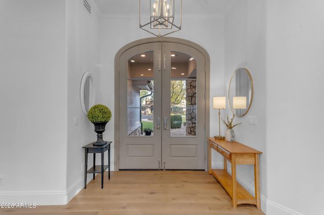 8440 S COLLEGE Lane, Tempe, AZ 85284