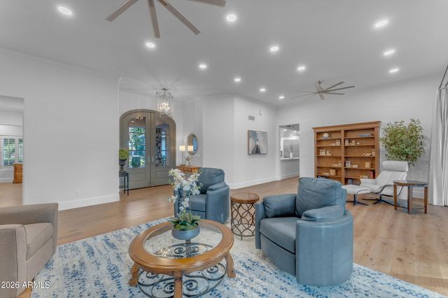 8440 S COLLEGE Lane, Tempe, AZ 85284