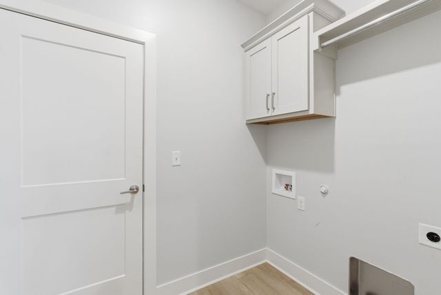 5035 N Highland St, Bel Aire, KS 67220