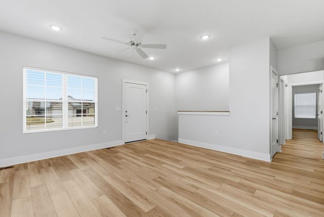 5035 N Highland St, Bel Aire, KS 67220