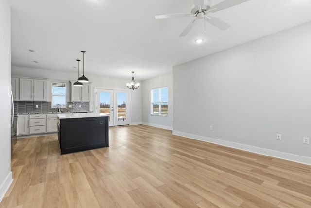 5035 N Highland St, Bel Aire, KS 67220