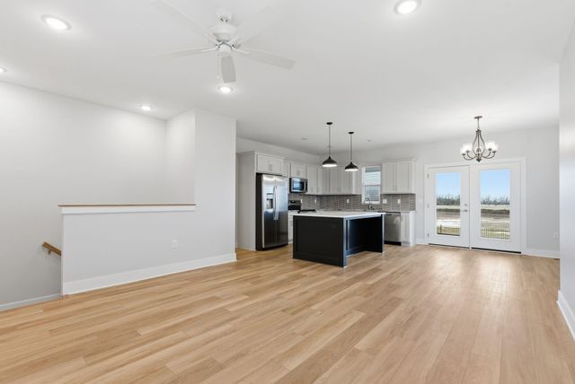 5035 N Highland St, Bel Aire, KS 67220