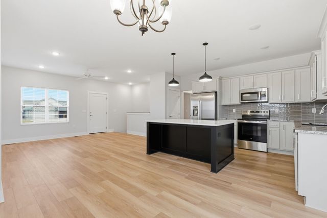 5035 N Highland St, Bel Aire, KS 67220