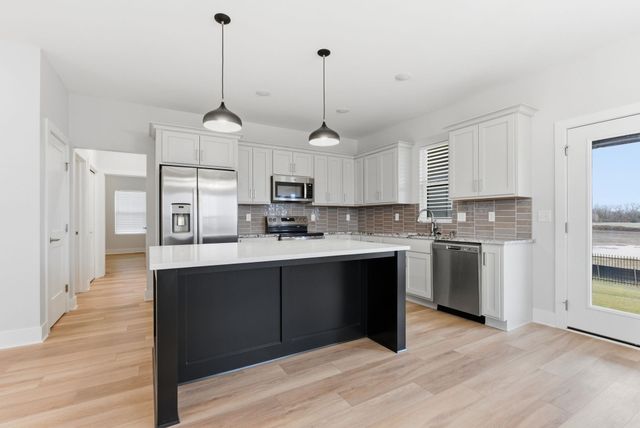 5035 N Highland St, Bel Aire, KS 67220