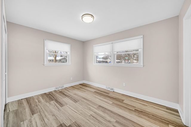 1409 E North Street, Hobart, IN 46342