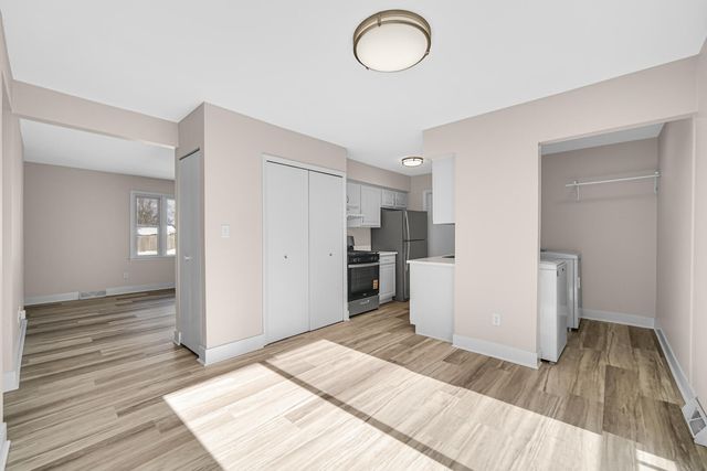 1409 E North Street, Hobart, IN 46342