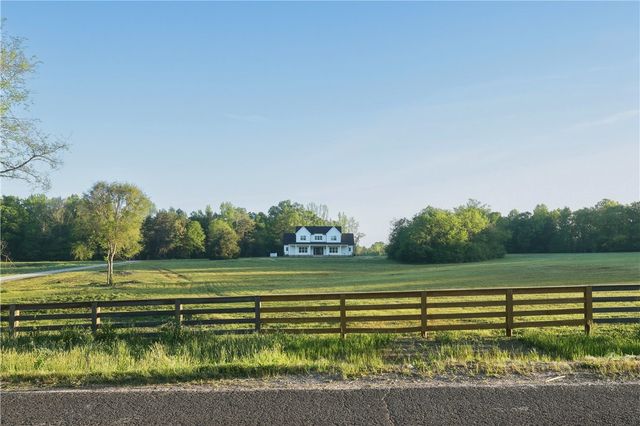 245 W Chapman Road, Belton, SC 29627