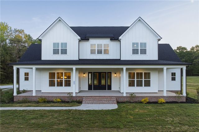 245 W Chapman Road, Belton, SC 29627