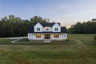 245 W Chapman Road, Belton, SC 29627