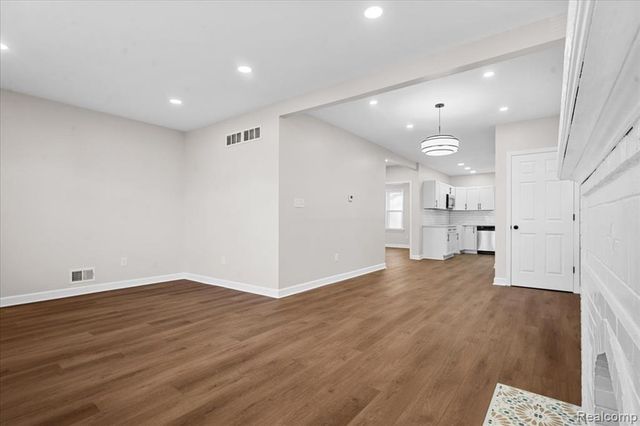 13368 Maiden Street, Detroit, MI 48213