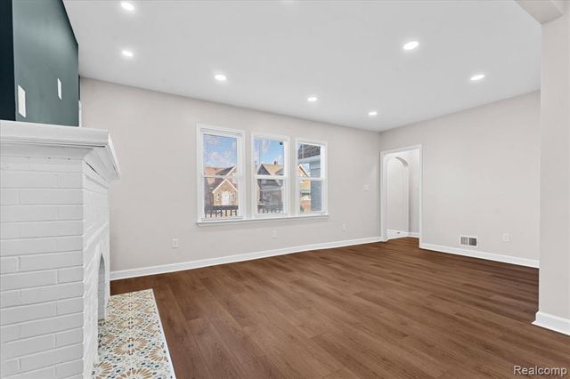 13368 Maiden Street, Detroit, MI 48213