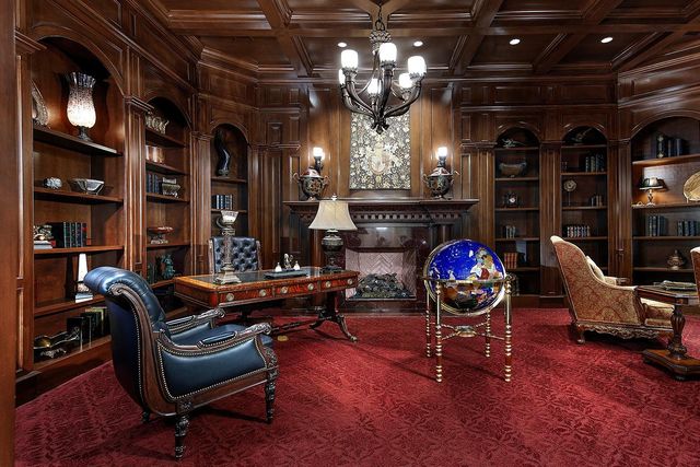 88 W Grand Regency Circle, The Woodlands, TX 77382