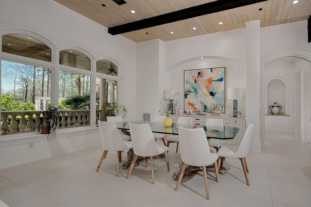 88 W Grand Regency Circle, The Woodlands, TX 77382