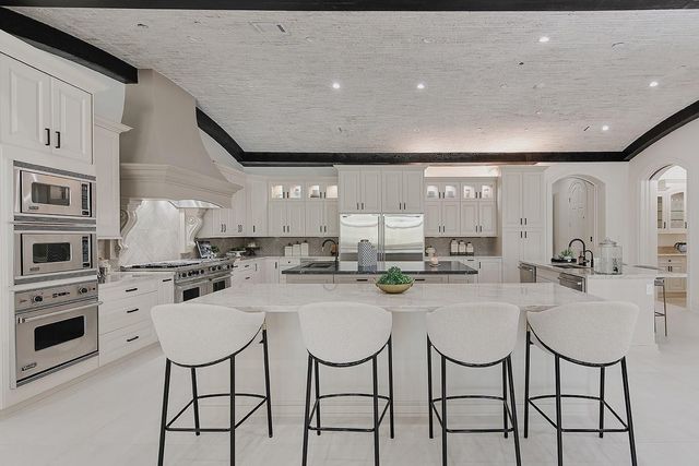 88 W Grand Regency Circle, The Woodlands, TX 77382