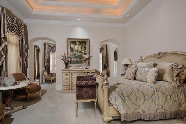 88 W Grand Regency Circle, The Woodlands, TX 77382