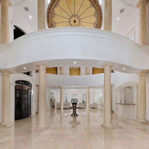 88 W Grand Regency Circle, The Woodlands, TX 77382