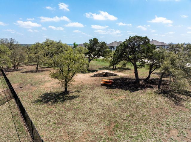 390 Double L DR, Dripping Springs, TX 78620