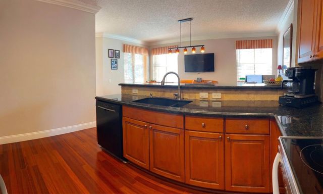 668 Willow Bend Road, Weston, FL 33327