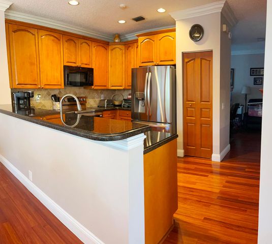 668 Willow Bend Road, Weston, FL 33327