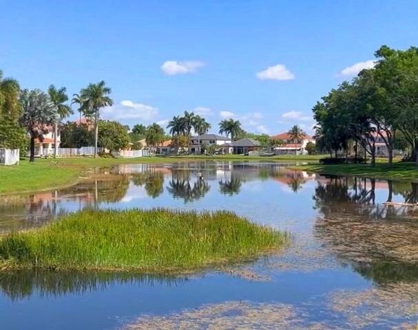 668 Willow Bend Road, Weston, FL 33327