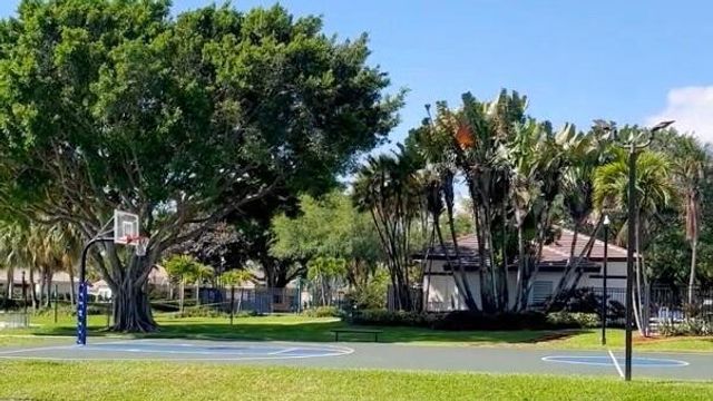 668 Willow Bend Road, Weston, FL 33327