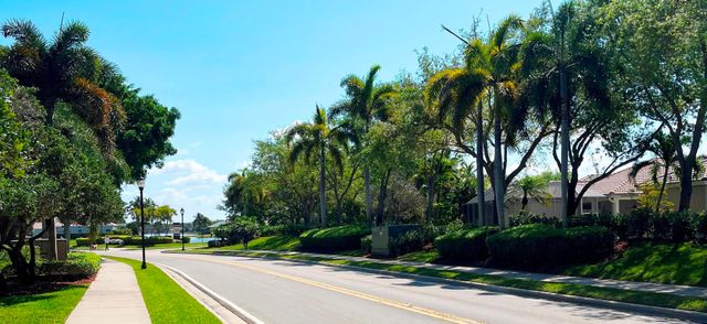 668 Willow Bend Road, Weston, FL 33327