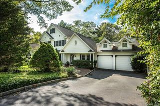 39 Hunting Hill Drive, Dix Hills, NY 11746