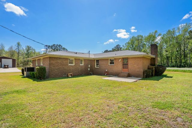 105 Twin City Circle, Loris, SC 29569