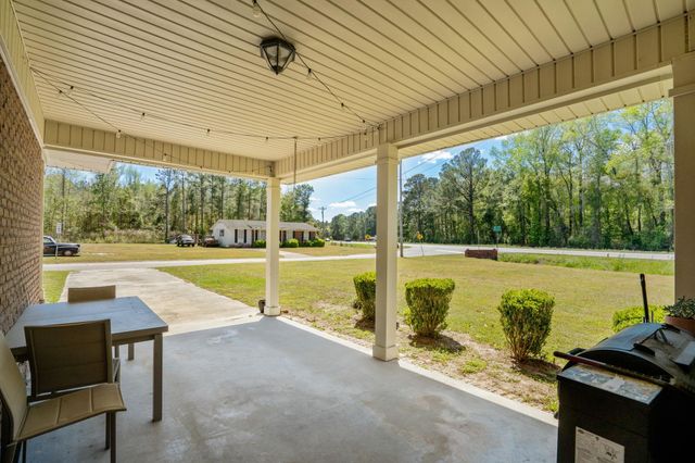 105 Twin City Circle, Loris, SC 29569