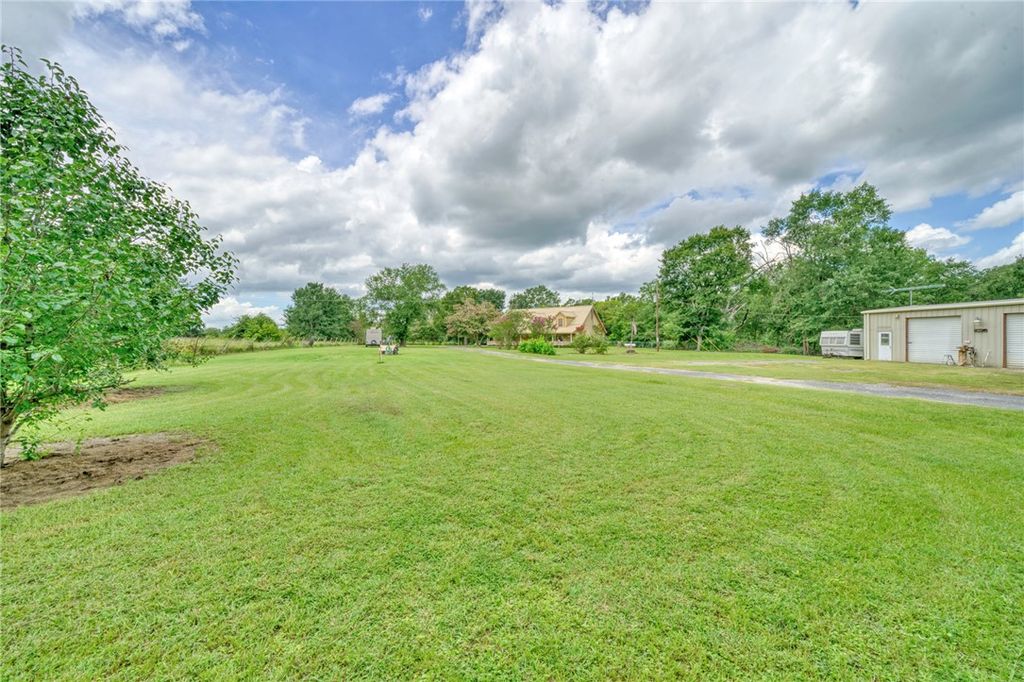 1470 FELLOWSHIP LANE, Madisonville, TX 77864 — photo 2