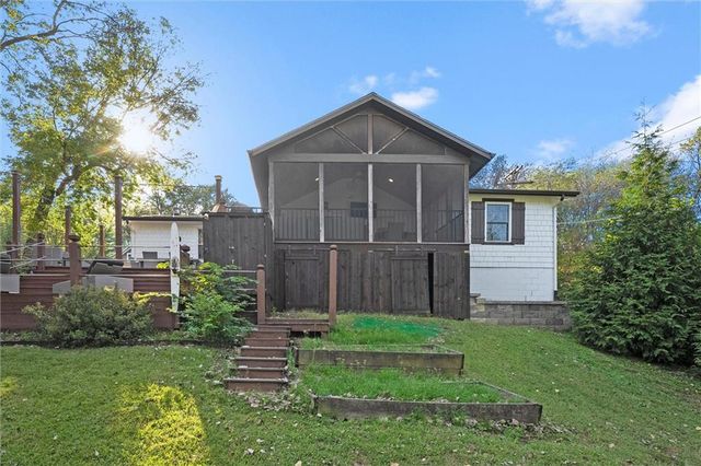 19 U Street, Lake Lotawana, MO 64086