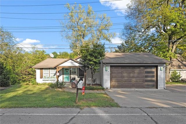 19 U Street, Lake Lotawana, MO 64086