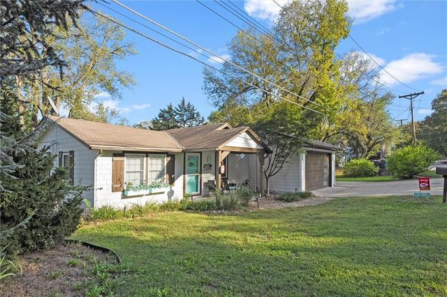 19 U Street, Lake Lotawana, MO 64086