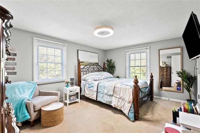 19 U Street, Lake Lotawana, MO 64086