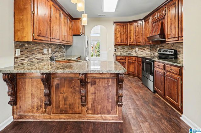 8233 WYNWOOD DRIVE, Helena, AL 35080