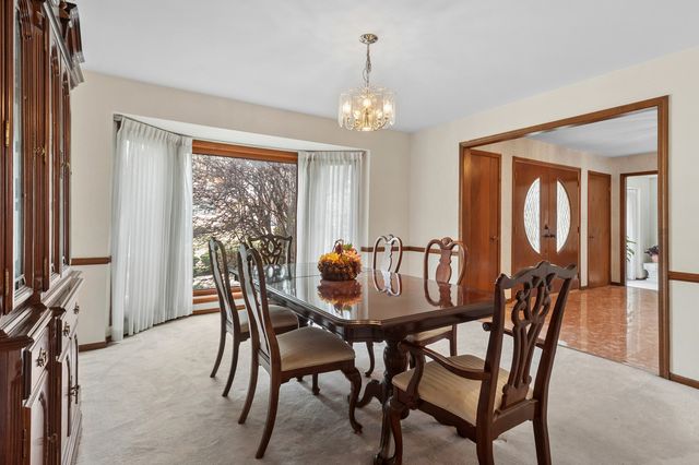 4111 Terri Lyn Lane, Northbrook, IL 60062