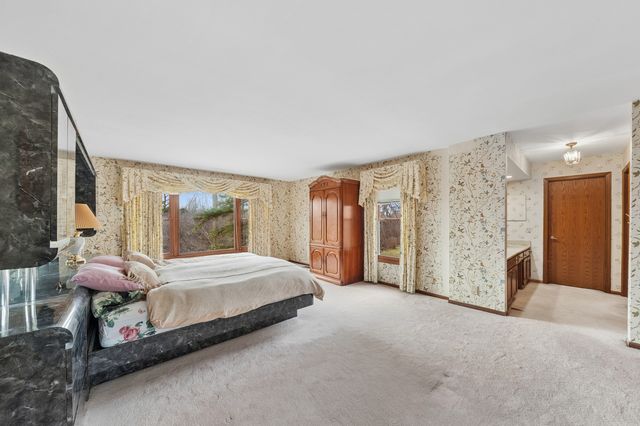 4111 Terri Lyn Lane, Northbrook, IL 60062