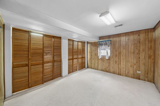 4111 Terri Lyn Lane, Northbrook, IL 60062