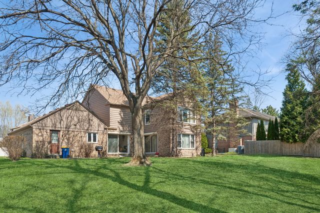 4111 Terri Lyn Lane, Northbrook, IL 60062