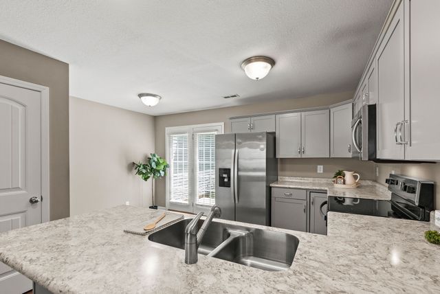 233 Alexander Boulevard, Clarksville, TN 37040