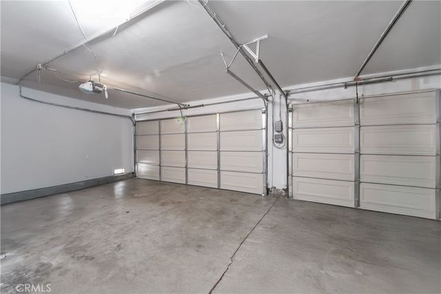 19865 Hiawatha Street, Chatsworth, CA 91311