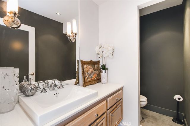 19865 Hiawatha Street, Chatsworth, CA 91311