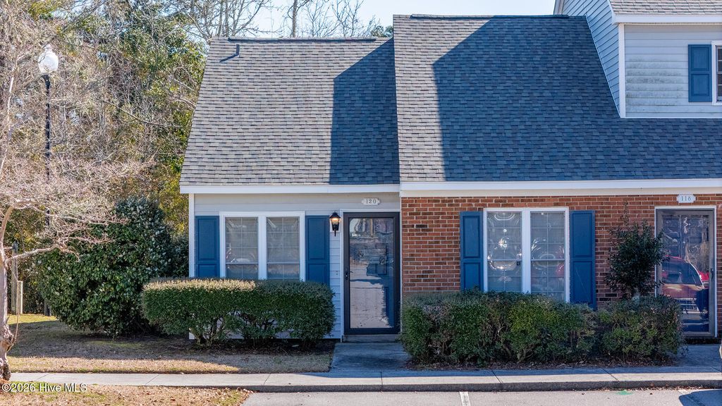 120 Crystal Pines Court, Beaufort, NC 28516